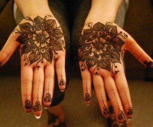 100+ Most Beautiful Mehndi Designs – Part 1